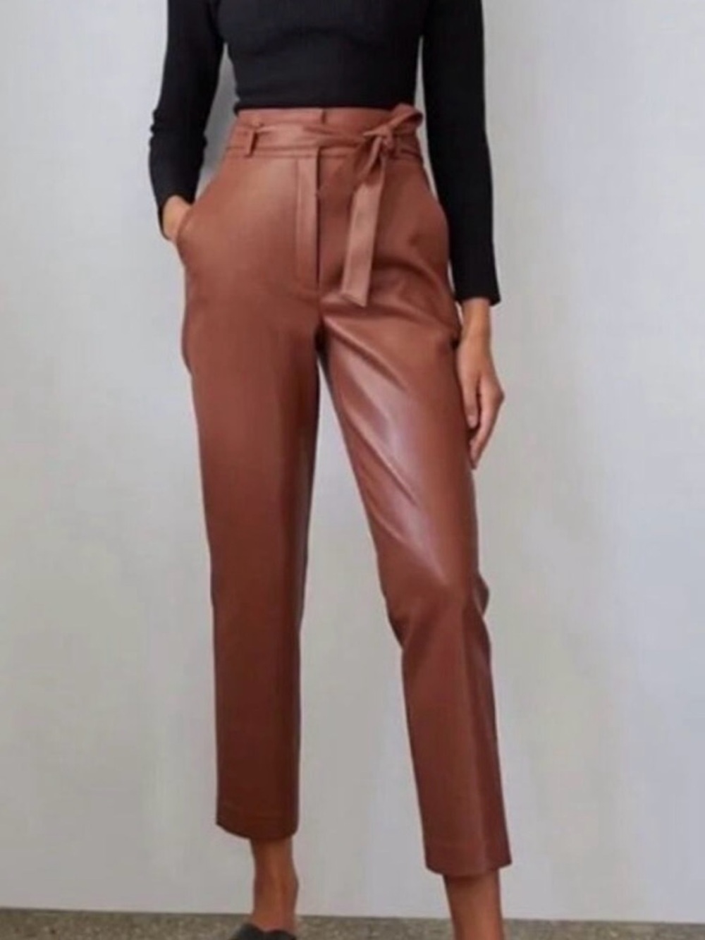 Aritzia Babaton Vegan Leather Paperbag Belted Pants Size 10